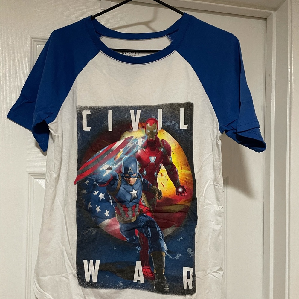 Men’s graphic tee